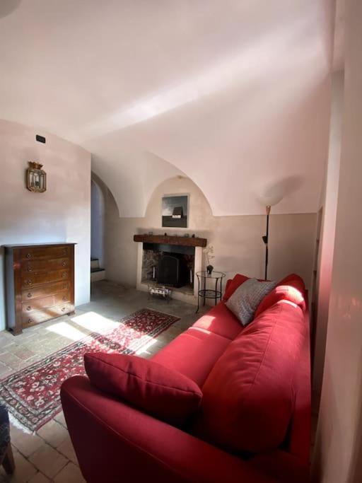 Iconic Italian Townhouse W Rooftop Terrace & Mountain View, Pigna Eksteriør bilde